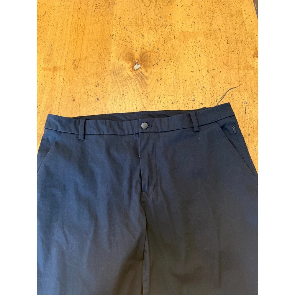 Lululemon Commission Slim 36x30 Black Warpstreme Golf Chino Pants Mens